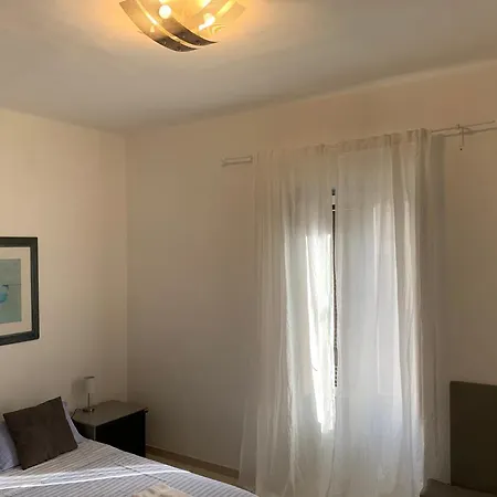 Center Eighty-five Bari